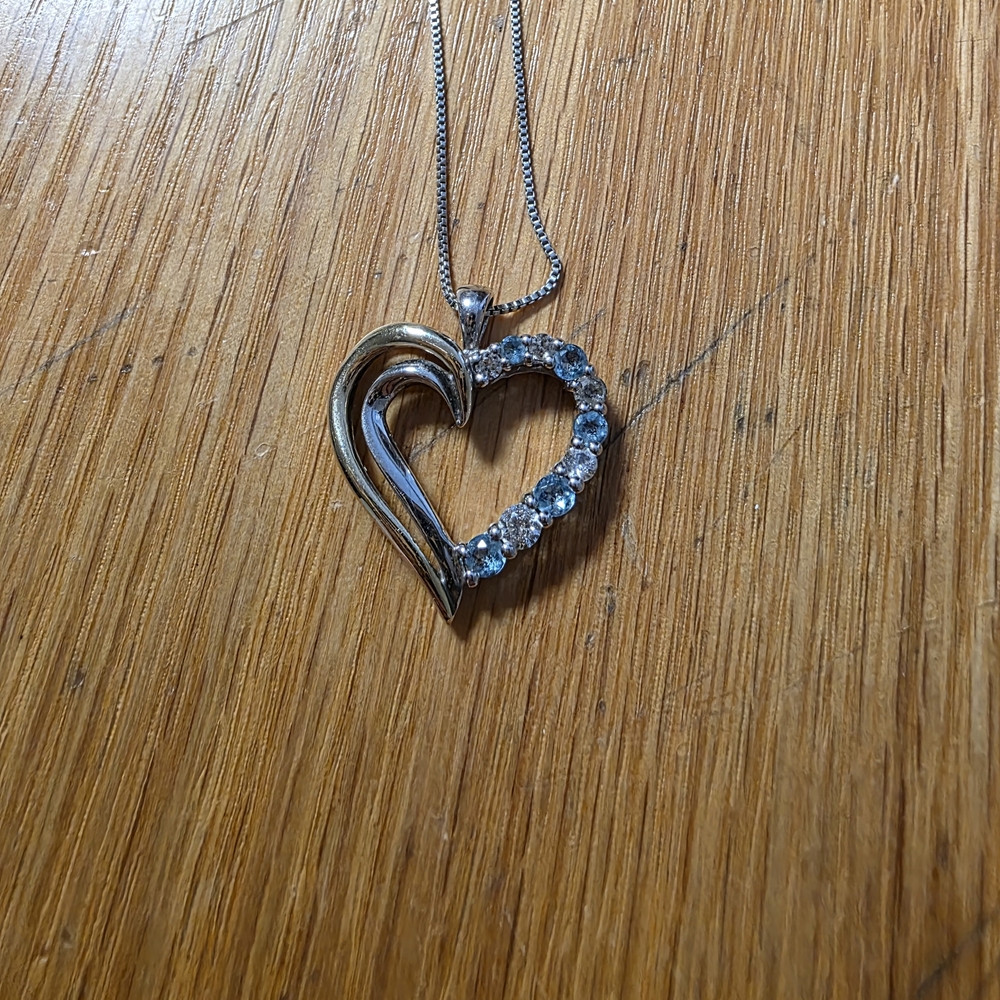 Elegant Silver Heart Pendant Necklace